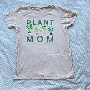plant mom graphic tee